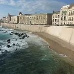 Mare Di S. Lucia 3* سيراكوزا