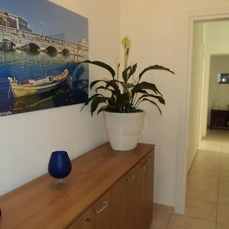 فندق مبيت وإفطار Mare Di S. Lucia سيراكوزا