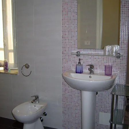 姆迪司卢西亚住宿加早餐酒店 锡拉库扎