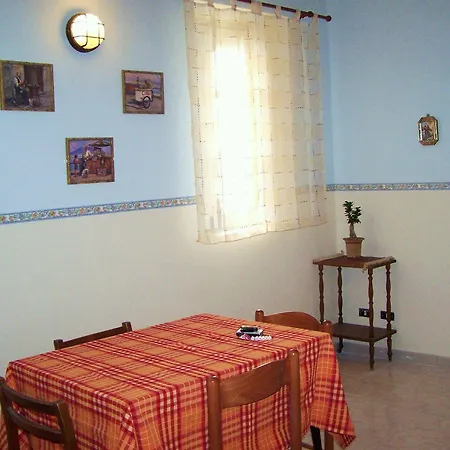 Mare Di S. Lucia Couette-café 3*