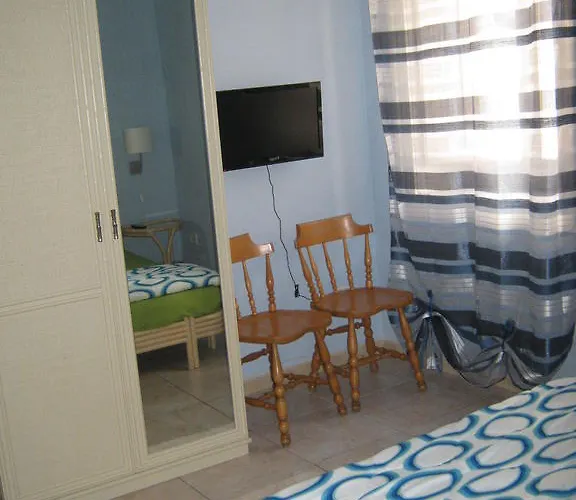 Alojamento de Acomodação e Pequeno-almoço Mare Di S. Lucia 3*