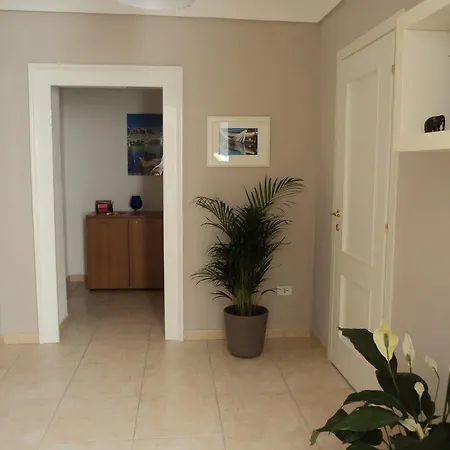 Alojamento de Acomodação e Pequeno-almoço Mare Di S. Lucia